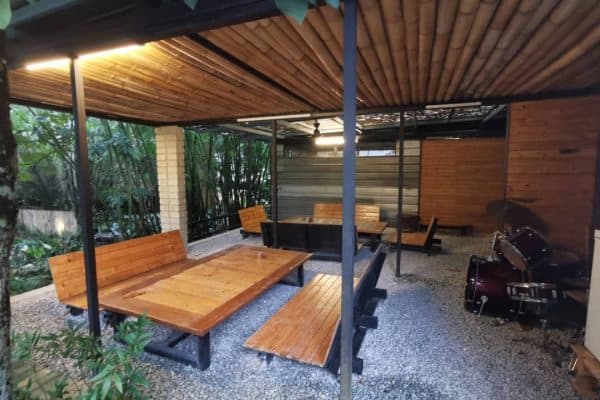 Retreat · Rumah Kebun