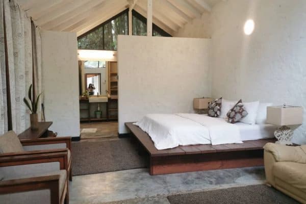 Retreat · Rumah Kebun